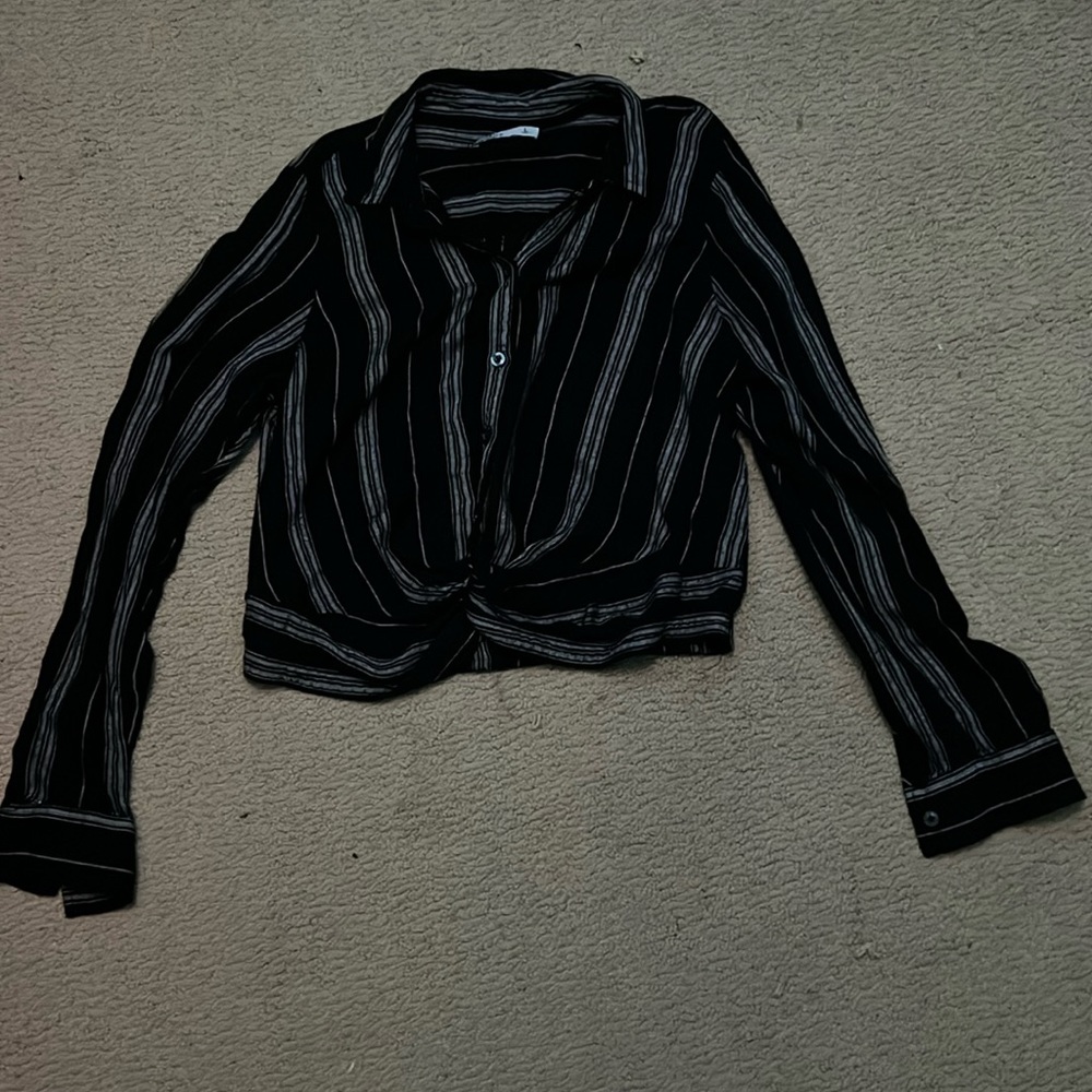 Hollister striped knotted button up top